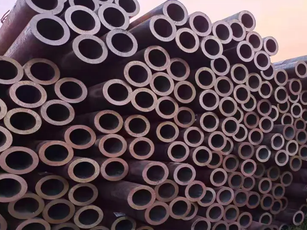 Análisis de composición química de tubos de acero sin costura