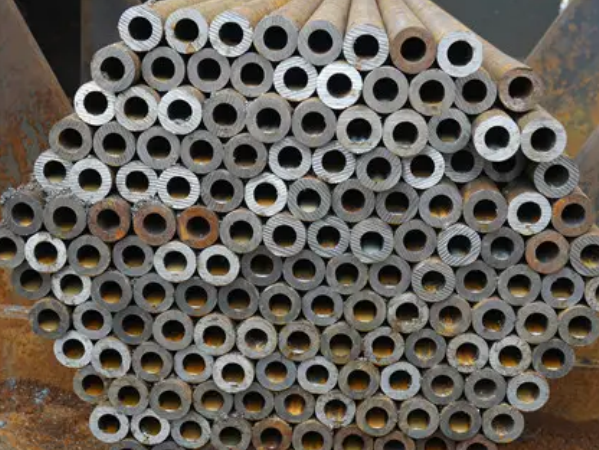Por qué la tubería de acero sin costura tiene medidas y espesores de pared desiguales?